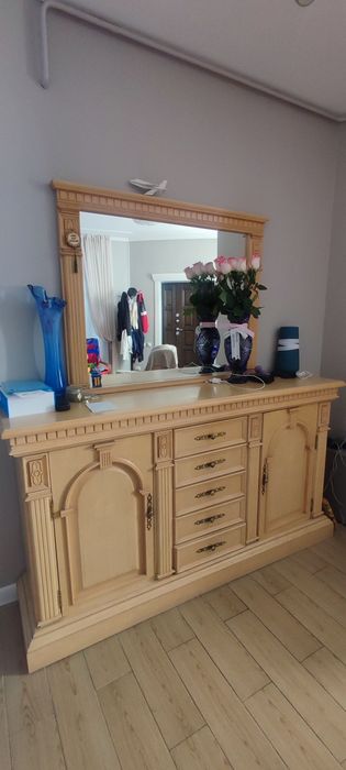 Горка гостиная комод с зеркалом