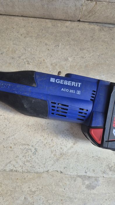 Geberit ACO 203 преса за тръби