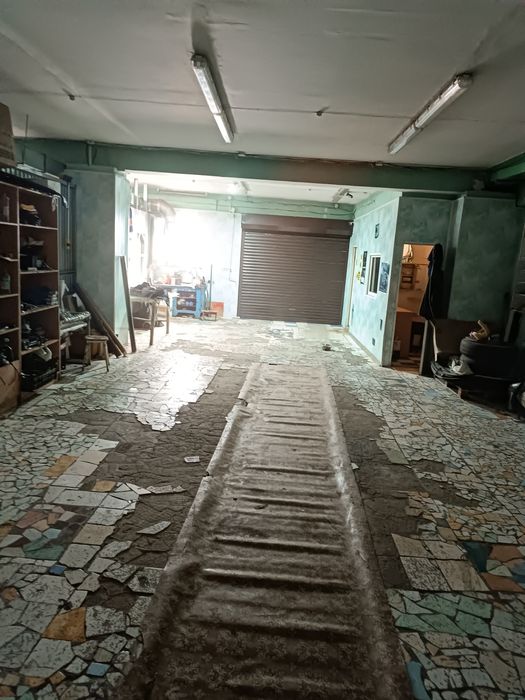 Сдаю  большой гораж