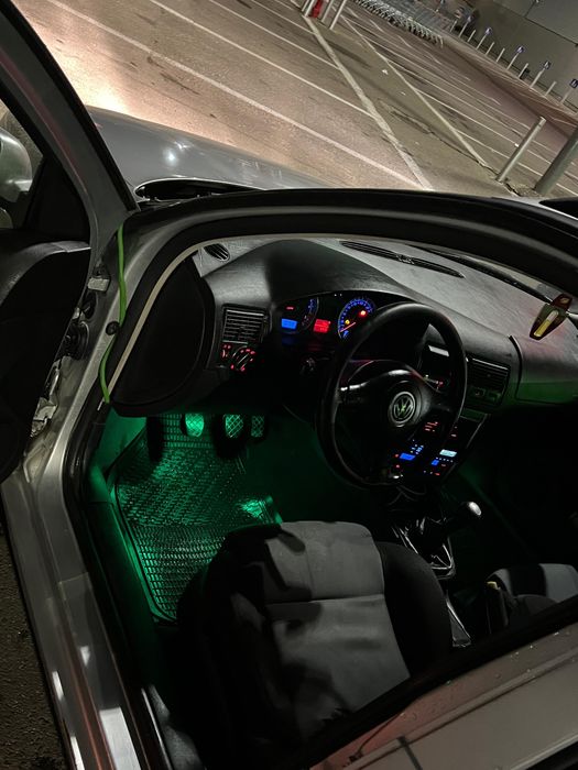 Vand Golf 4 1.6 benzina +GPL