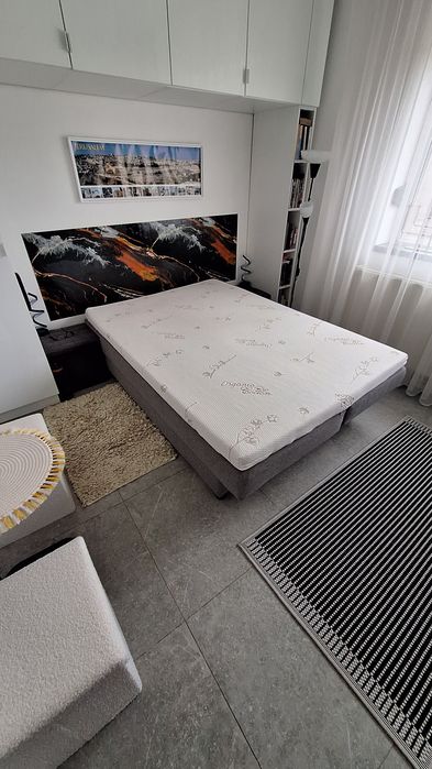 Vând toper in stare impecabila