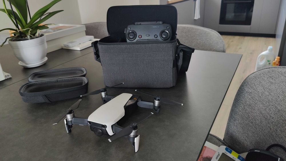 DJI Mavic Air Fly More Combo Drone