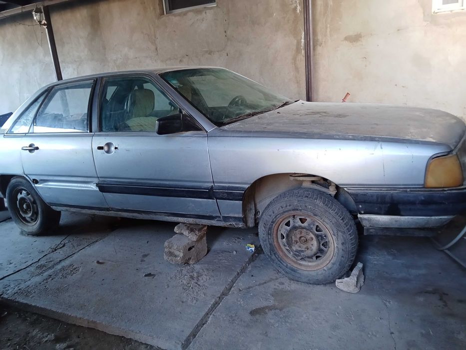 Продается Ауди 100