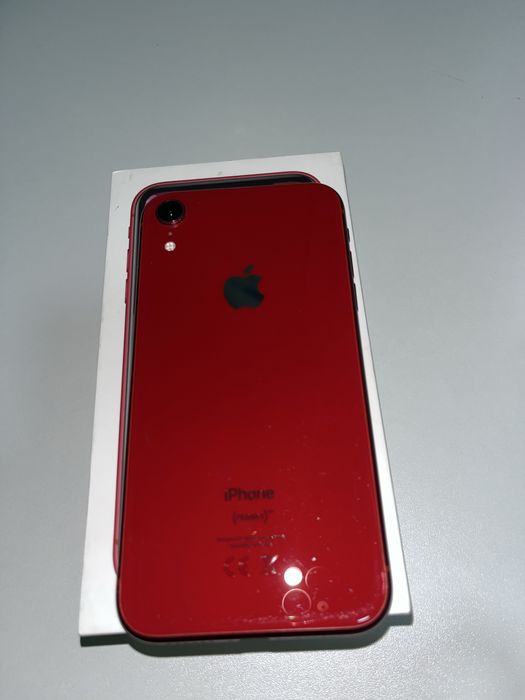 Iphone xr red 64gb 76% оригинал батарея