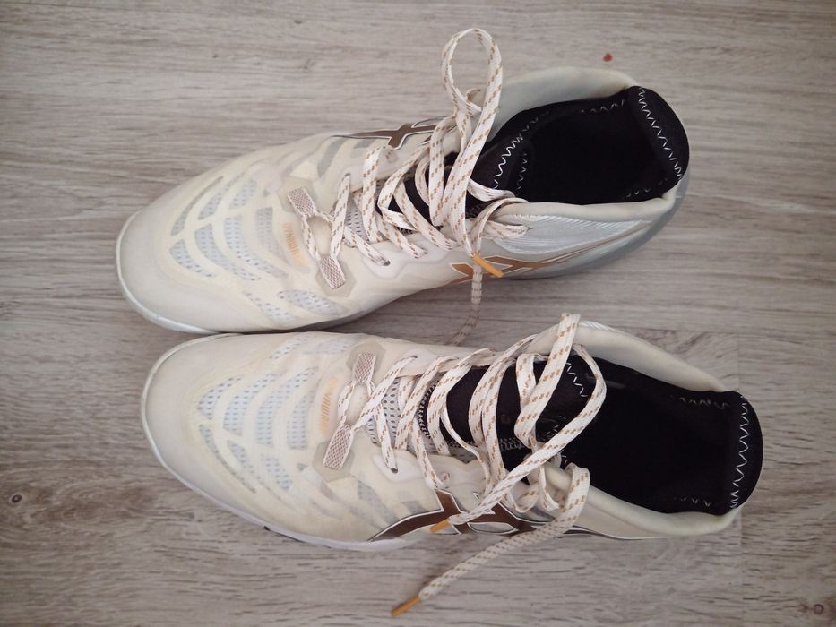 Асикс метарайс белые