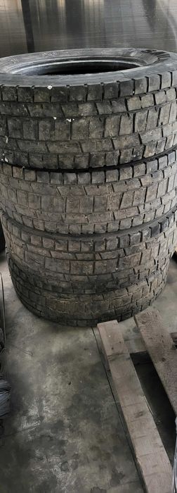 Set cauciucuri motrica MAN 315/70/22,5