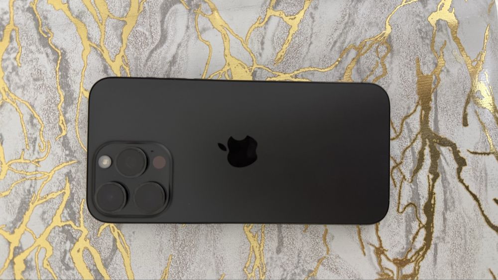 IPhone 15 pro max 256гб  аккумулятор 84%