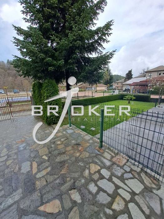 Продава се Заведение в с. Чакаларово, Област Кърджали - 180 кв.м за 1000 €/кв.м - Снимка #10