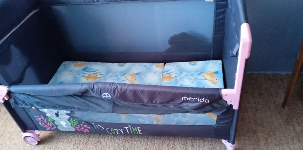 Сгъваема кошара с падаща страна на две нива