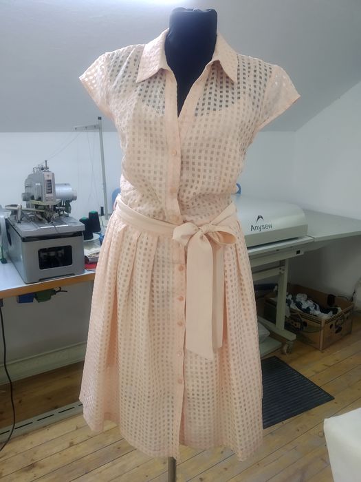 Продам платье красивое