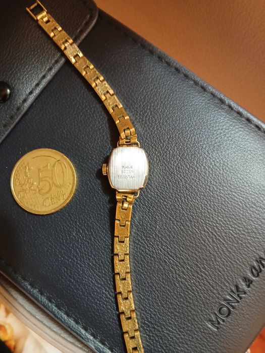 ceas mecanic de colectie foarte mic