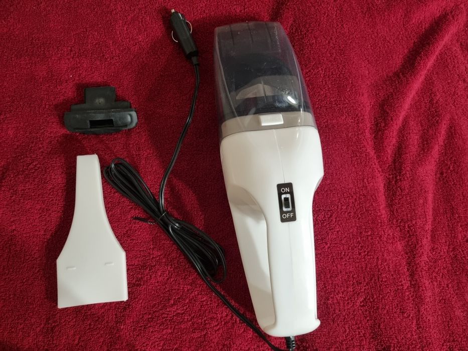 Автомобильный пылесос