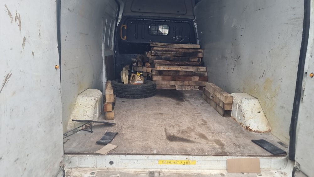 Бус СЪС ШОФЬОР под наем