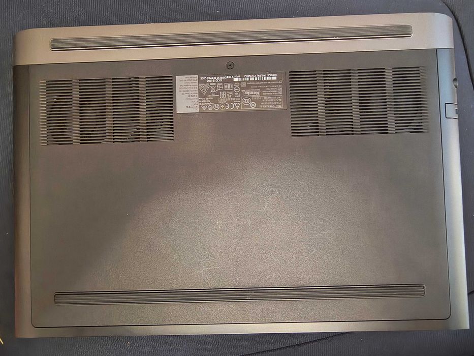 Vând Laptop gaming Dell G5 5587 - 15.6" FHD 120Hz Nvidia GTX 1060 6Gb