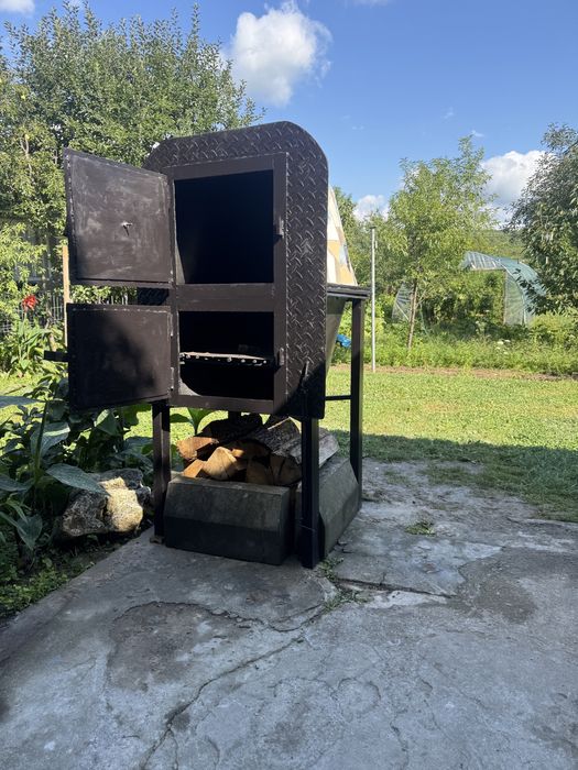 Cuptor  pizza , paine de fonta pe lemne     la comanda !