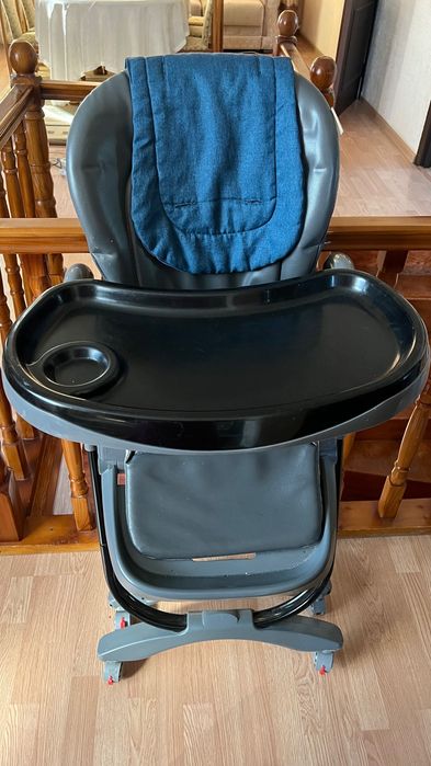 Продам  стульчик для кормления