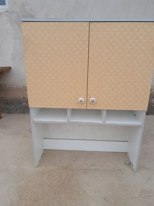 Кухнны шкаф орташа жағдайда