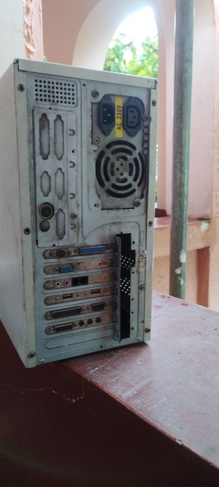 Vand pc retro, mouse cu bila, tastaturi