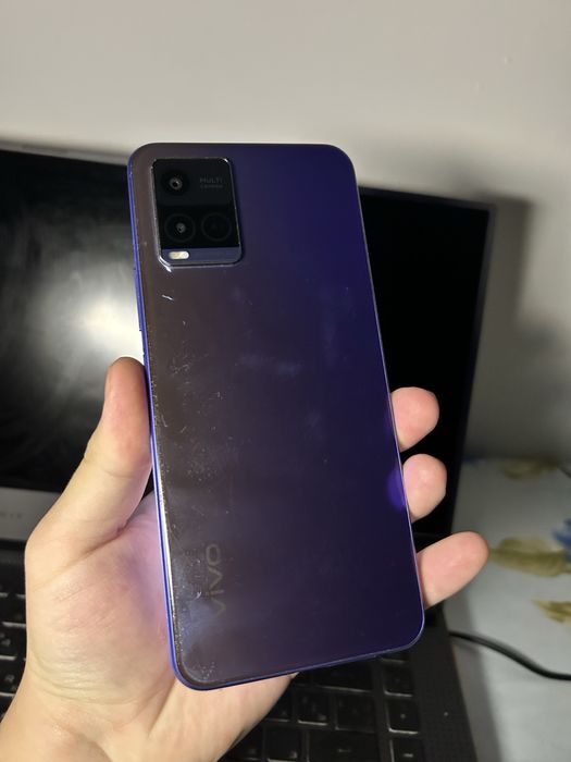 Vivo y21  64гб..
