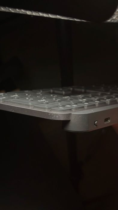 Logitech MX keys