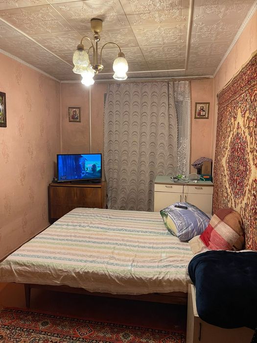 Продам 2 ком. квартиру район Янтаря.