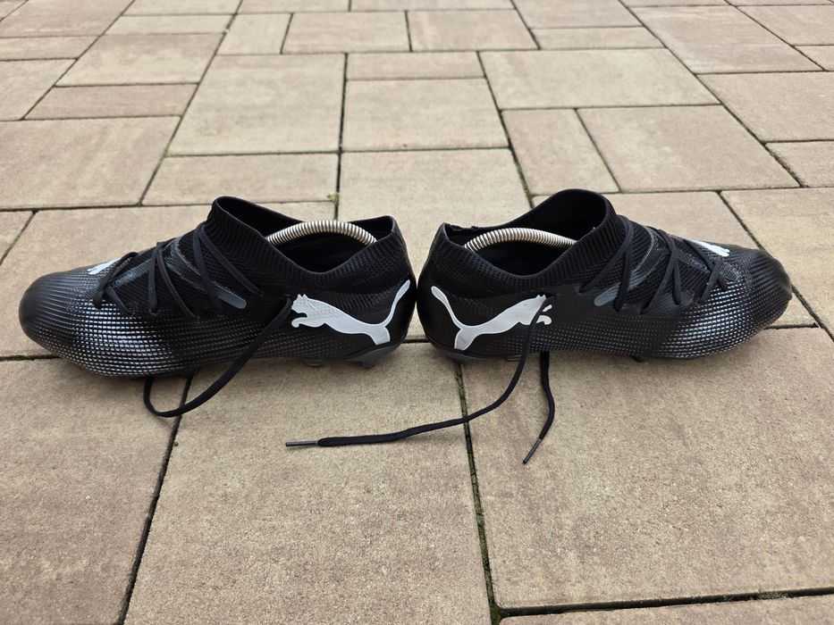 Vand ghete de fotbal Puma Future Pro