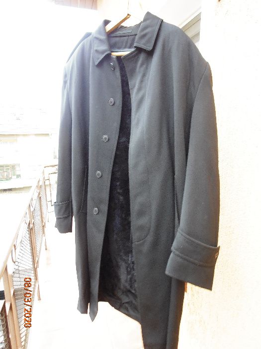 Продавам нова, черна шуба тип "Пардесю" зимна/пролетно-есенна.