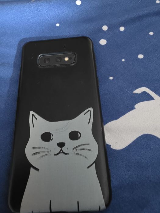 Samsung   S10  e