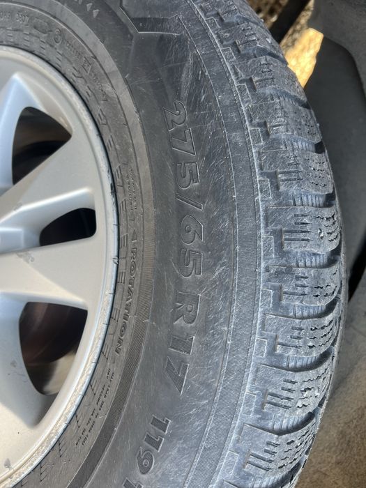 Зимнии шины колеса 17