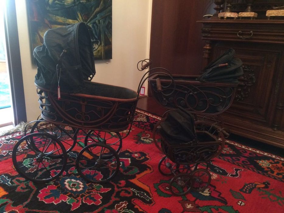 Детская игрушечная антикварная коляска для кукол! Чудесная вещь!