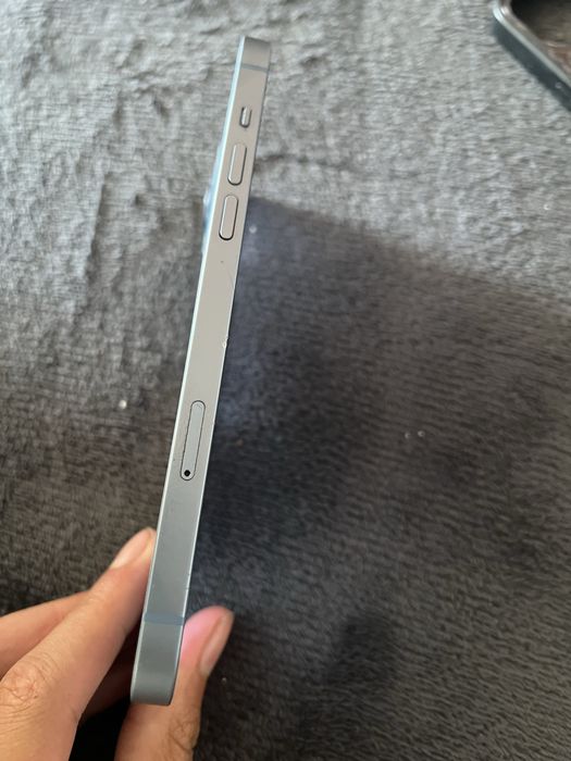 Vând Iphone 14 plus, dau si la schimb