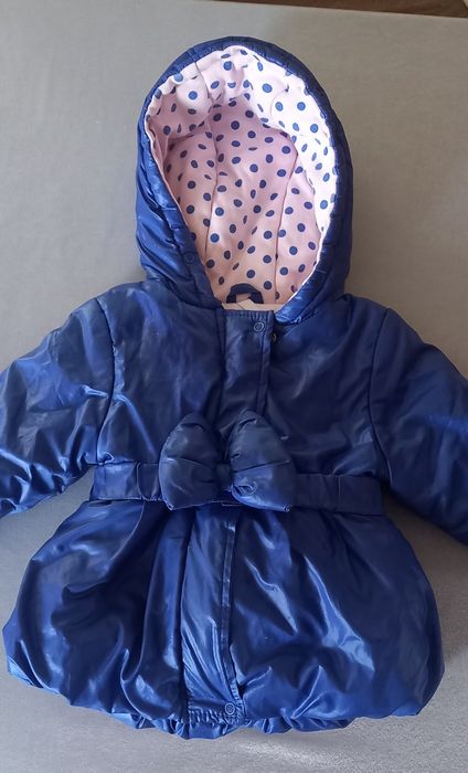 Отдам куртку на девочку бесплатно