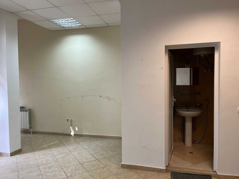 Отдава се помещение /магазин /салон за красота