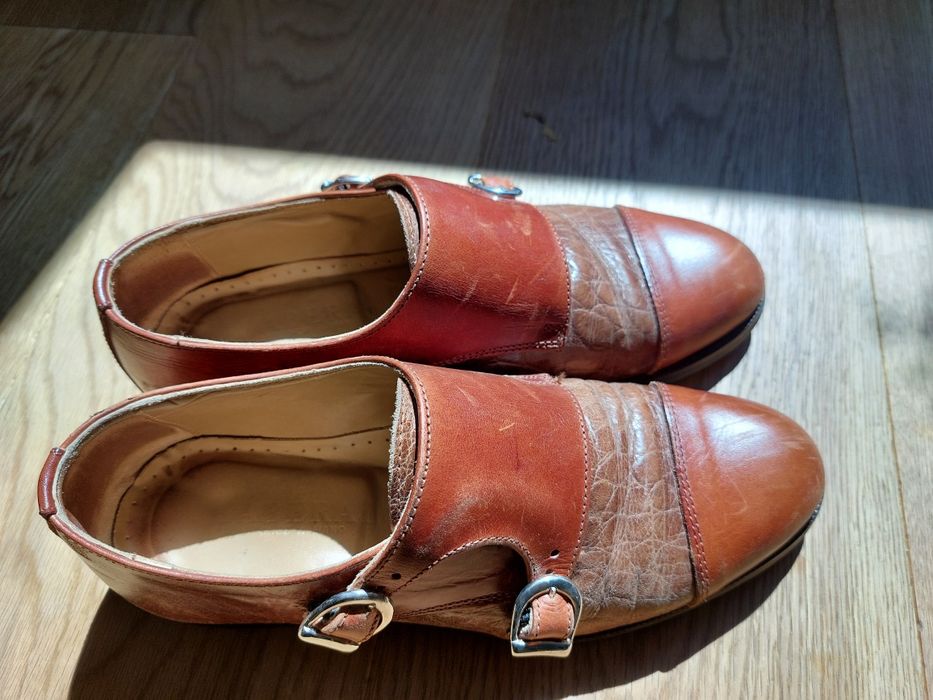 Pantofi lucrati manual, marime 38