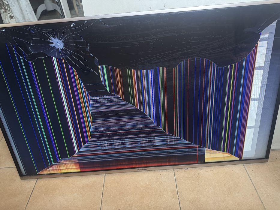 Срочно отдам тв Panasonic