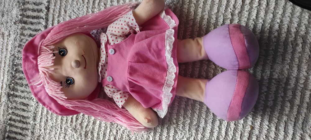 Păpușă material, culoare roz, 30 lei