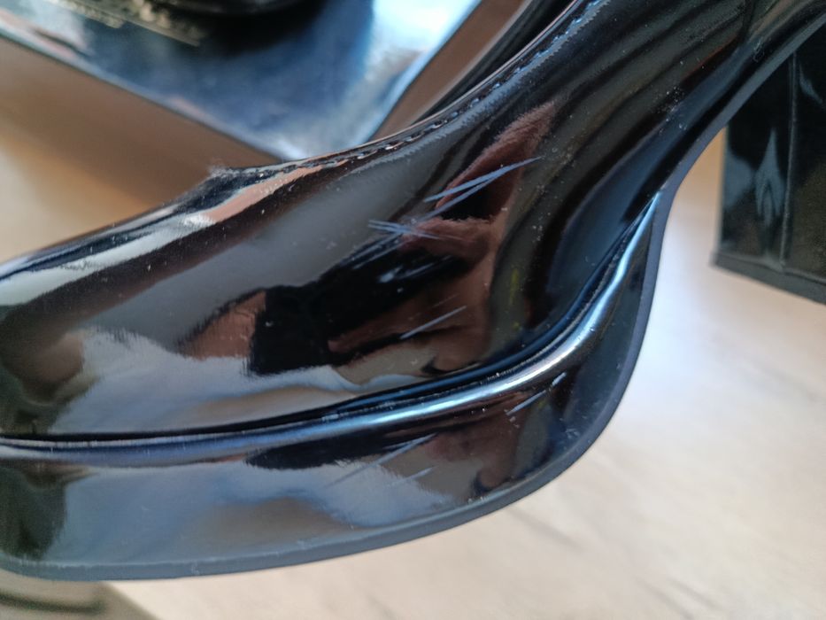 Лакированные туфли