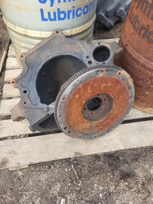 Продам запчасти на зил 130