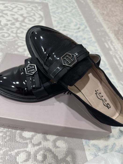 Продам лоферы ,идеальное состаяния