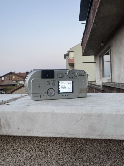 Sony DSC P51 дигитална винтидж камера