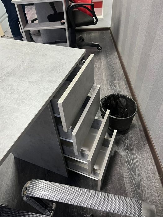 Стол компьютерный