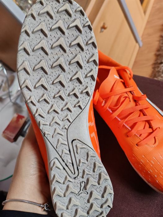 Adidași Puma fotbal