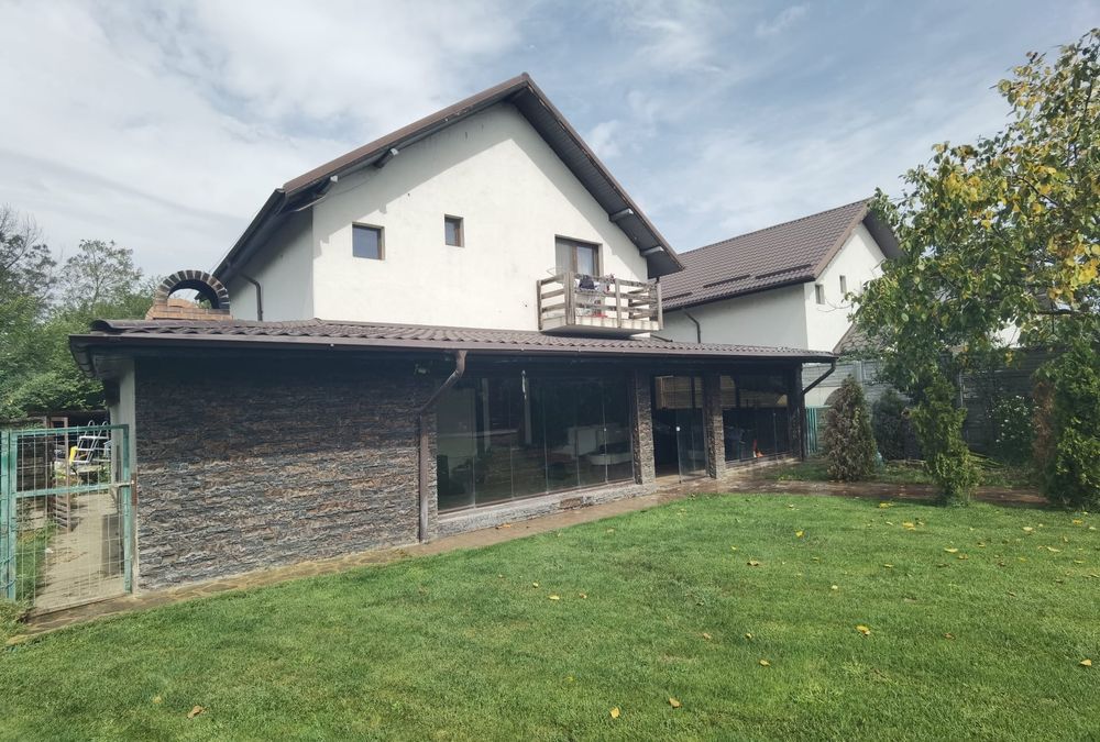 Casa de vanzare,teren 700 m