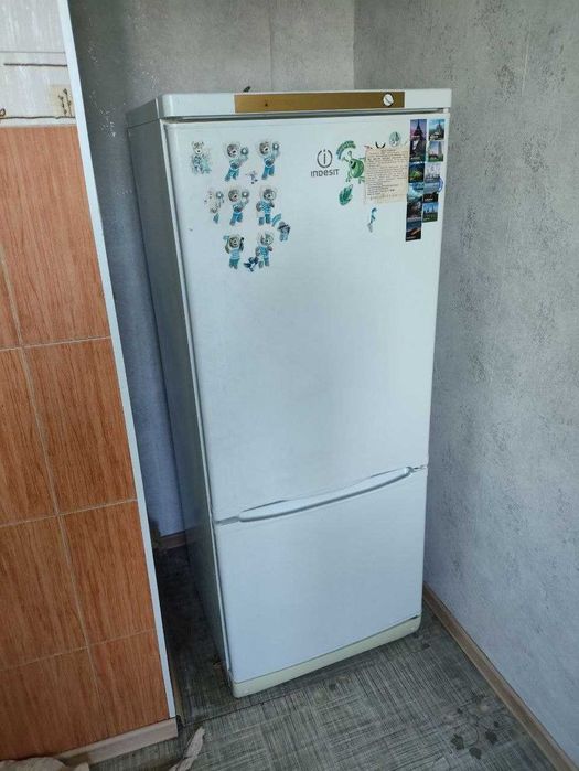 Продам б\у холодильник