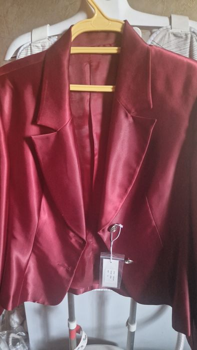 Продаю женский пиджак
