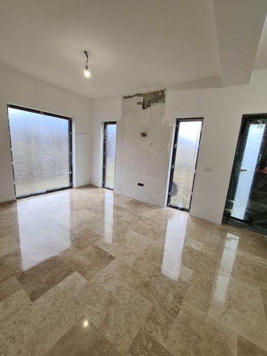 Șlefuire și lustruire marmura granit travertin si mozaic