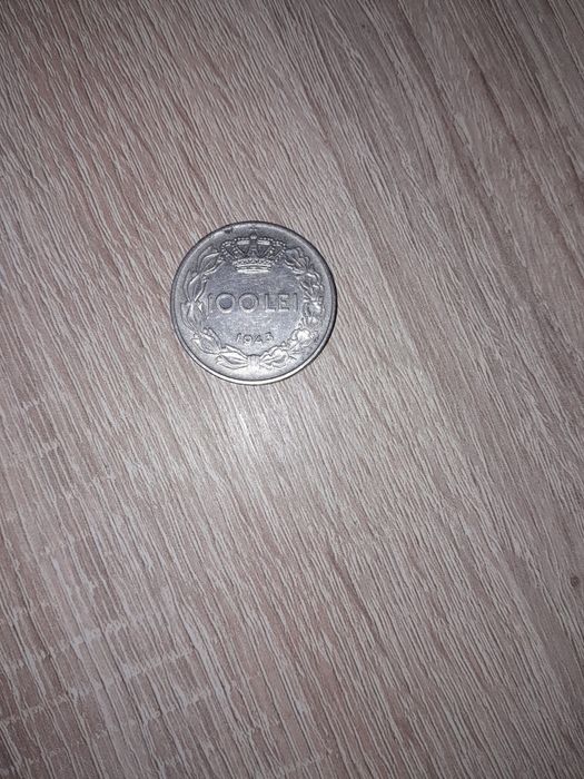 Vând moneda cu Regele Mihai