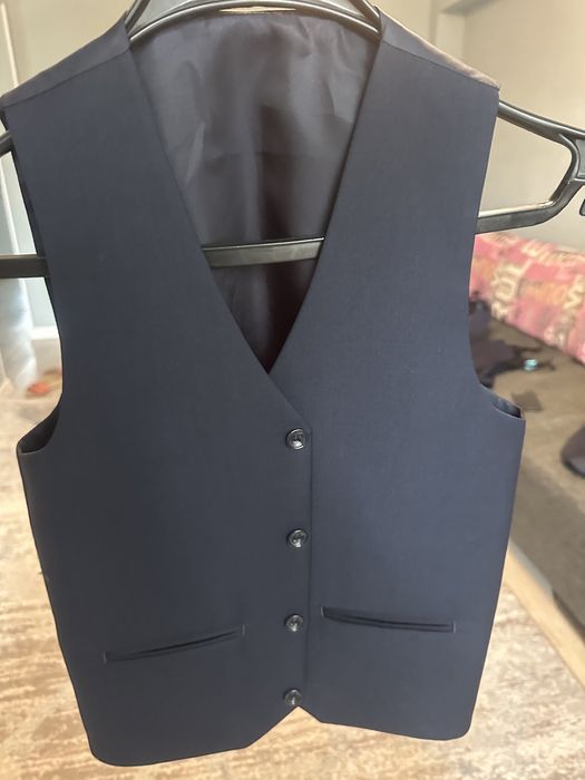 Костюм школьный.      .  .