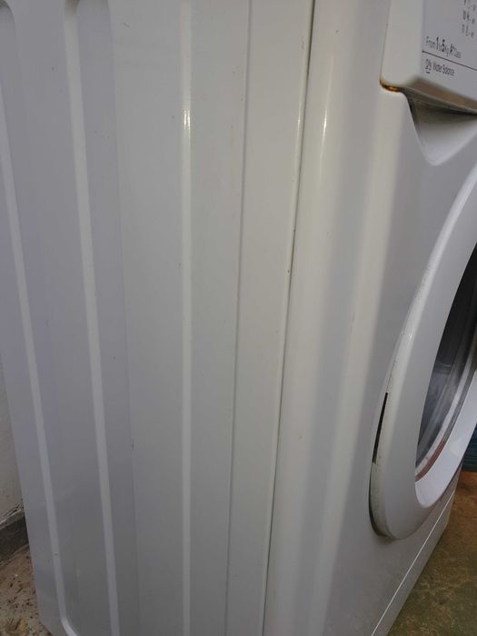 Dezmembrez  (PIESE) masina de spalat Indesit IWSC 51051