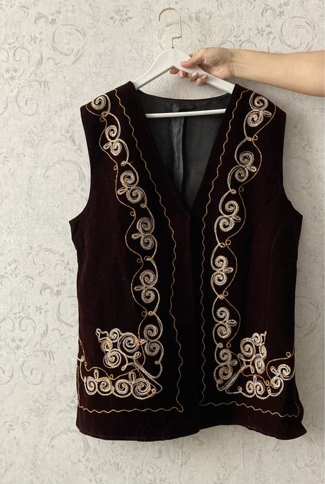 Қажекей. Жилет национальный